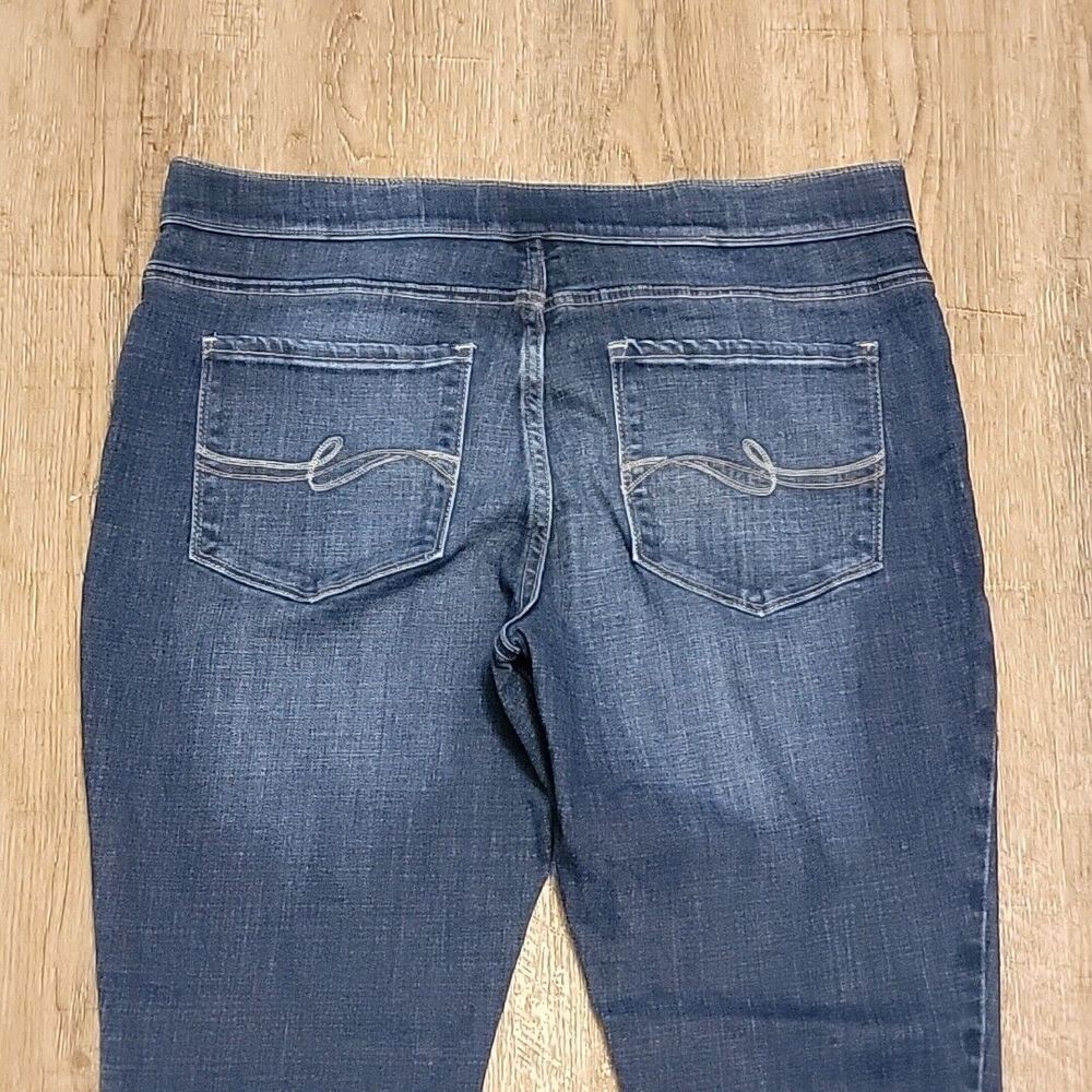Lee Women's Straight Leg Jeans - Dark Blue - Picture 6 of 7